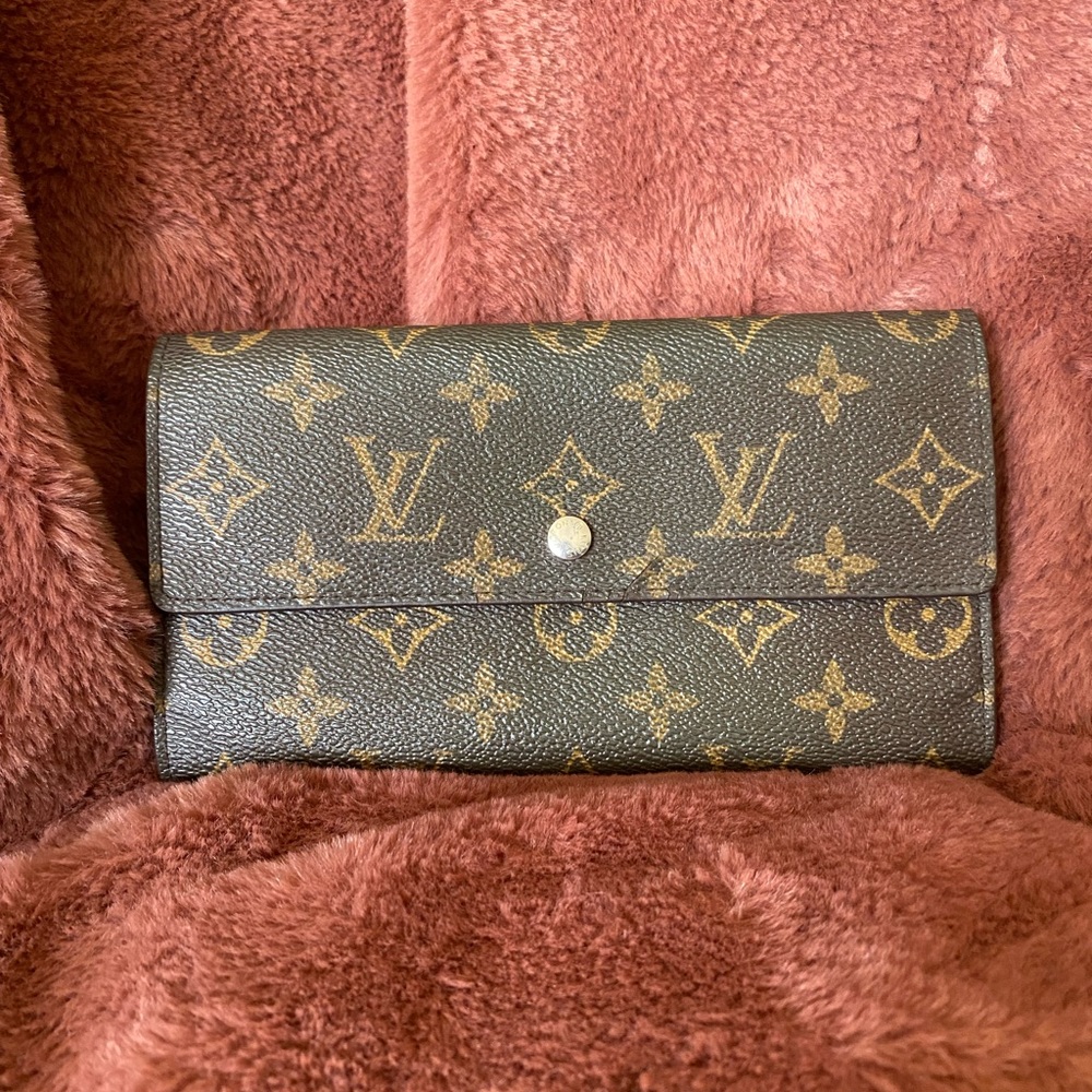 Louis Vuitton Vintage Monogram Sarah Wallet